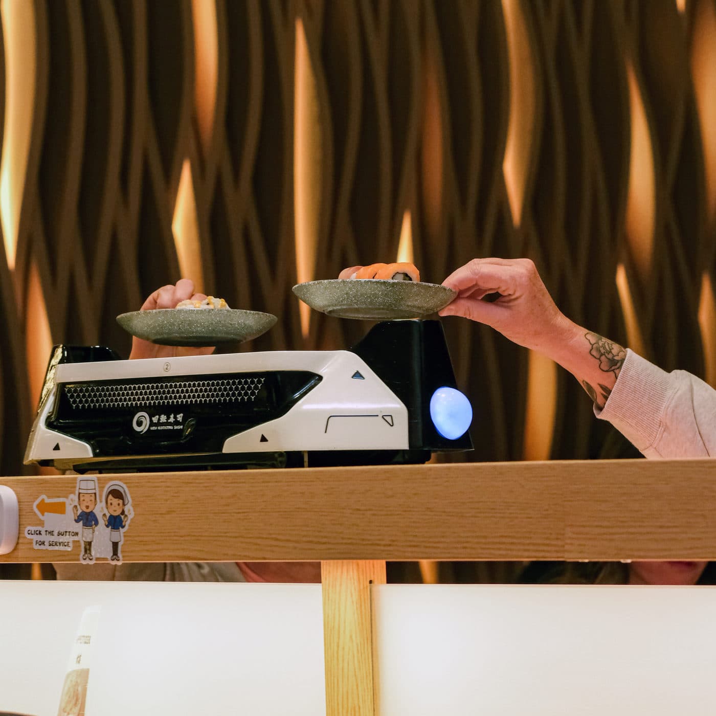 Uzu Revolving Sushi